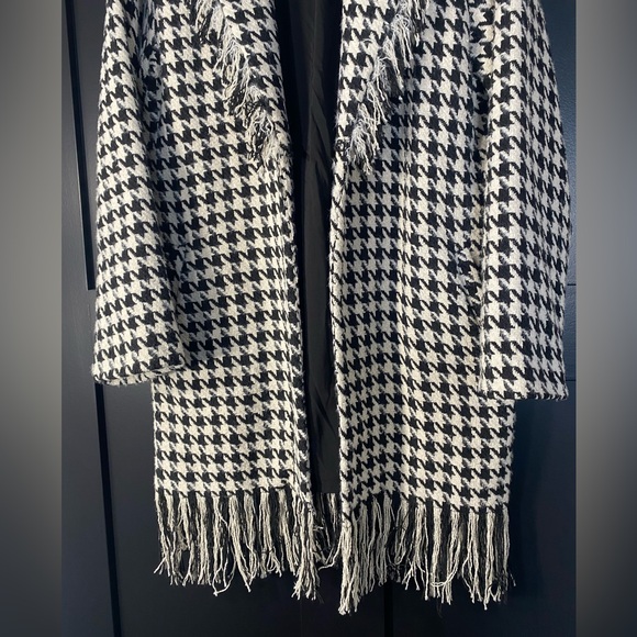 4/$16 Allie Rose Jacket - Picture 3 of 5